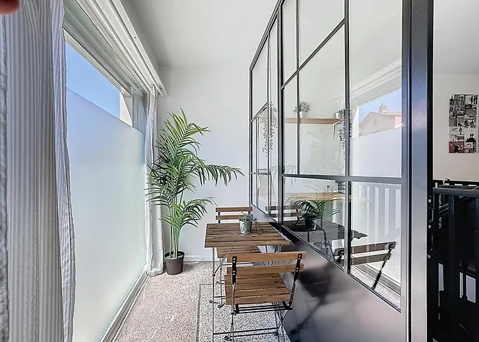 2 Niveaux Charme & Confort Apartment *